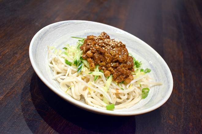 Dry Minced Beef Noodles 牛肉炸醬麵